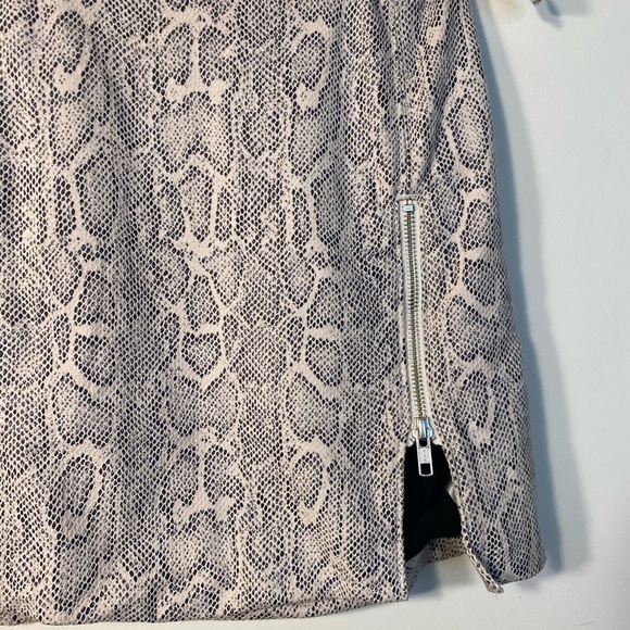 NWOT Free People|| Midnight Magic Printed Mini Skirt Women's Size 6, Sna… - Picture 4 of 9